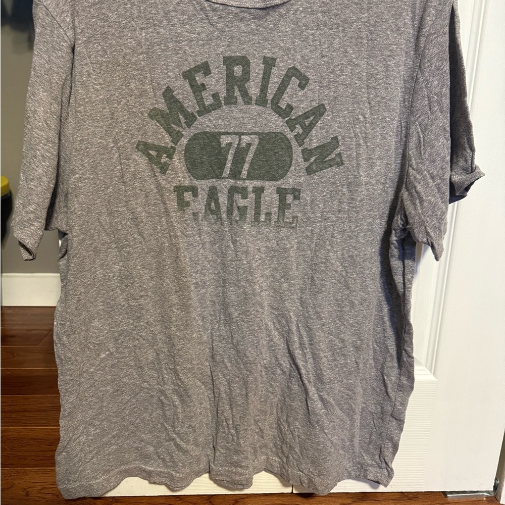 American Eagle Outfitters Gray Graphic Tee